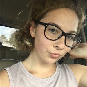 Meet your Posher, Madellyn